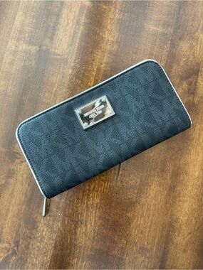 Michael Kors Black Wallet